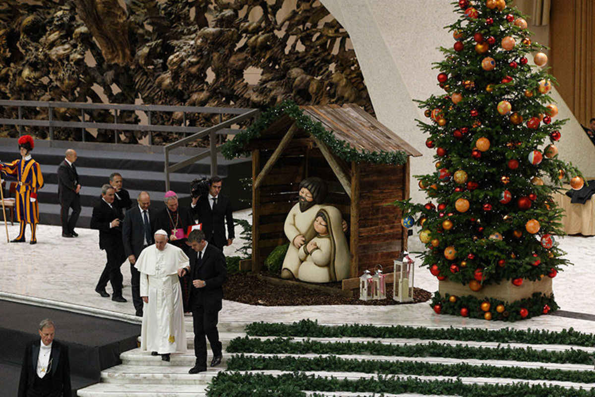 Lessons in Catholic culture from the Vatican’s nativity scene Angelus