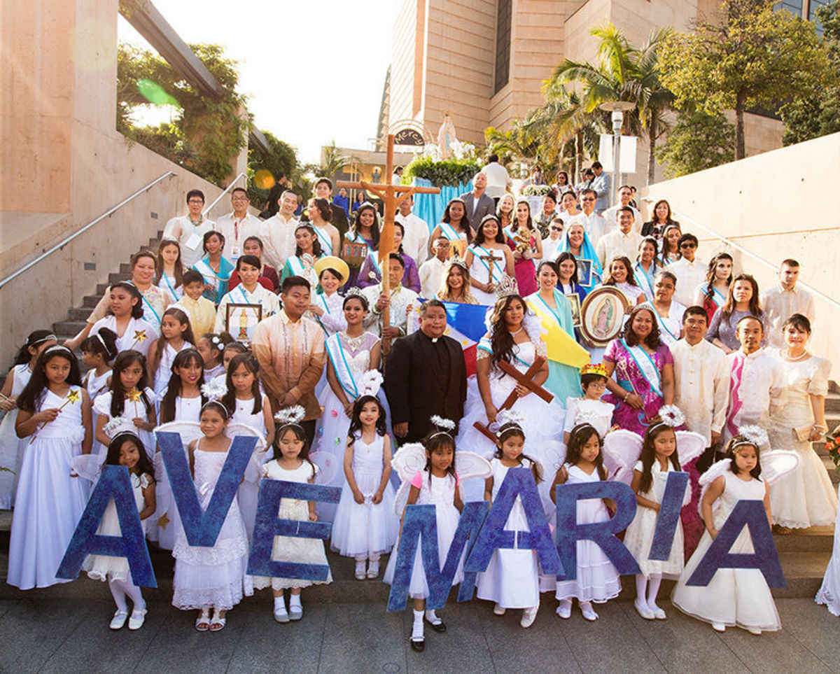 Santacruzan and the Flowers of May Filipino community celebrates the