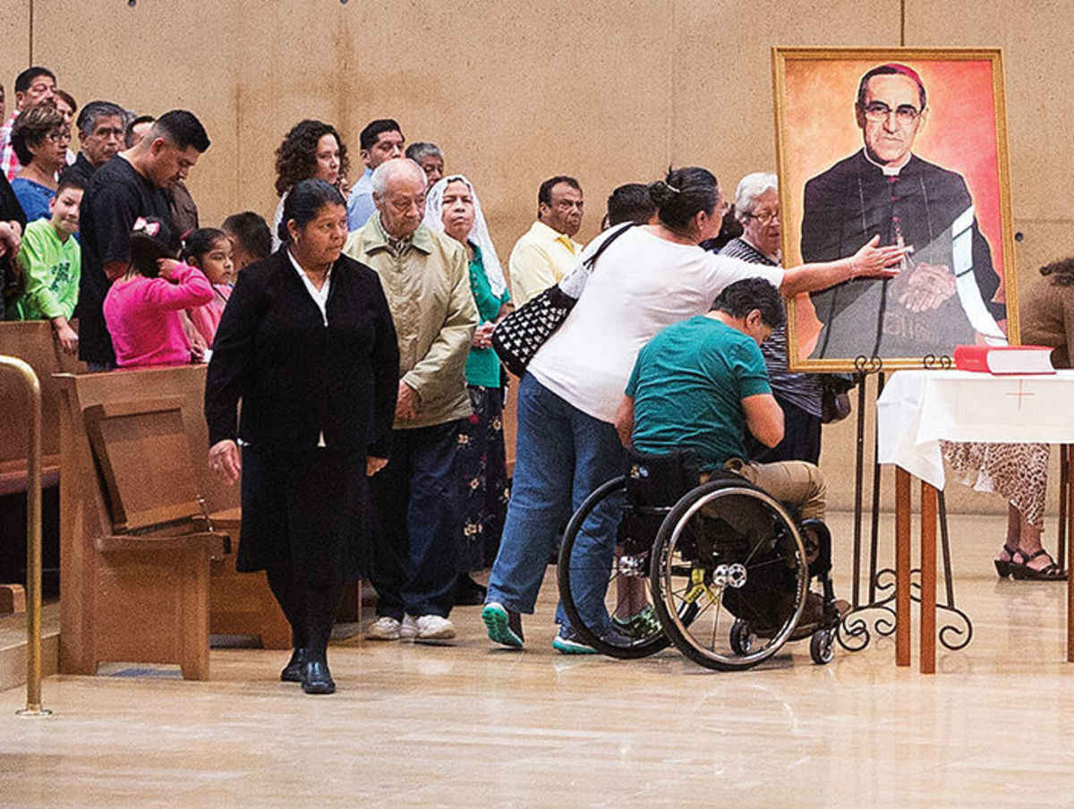 Thousands celebrate beatification of Oscar Romero