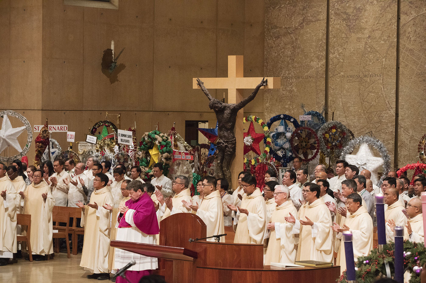 Catholic Filipino tradition of Simbang Gabi begins at 125 churches ...