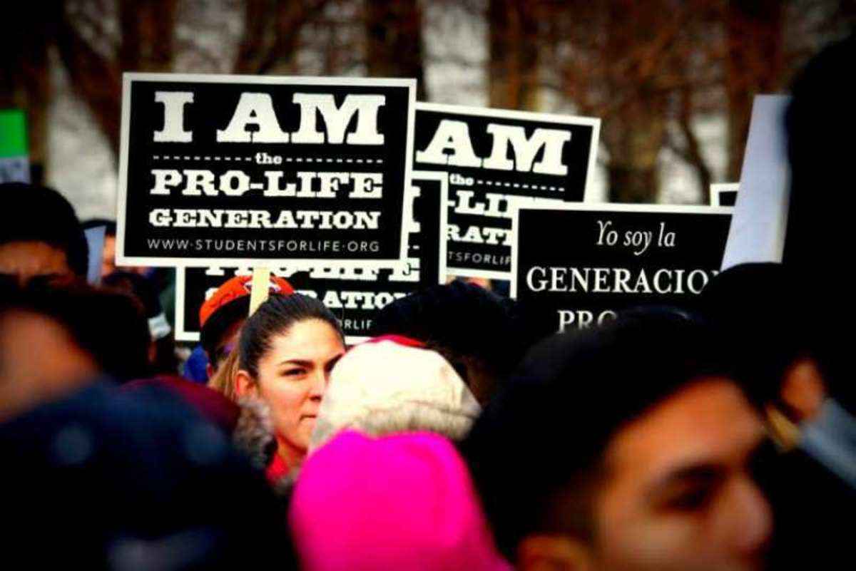 Pro-life momentum? 40 Days for Life campaign begins in over 400 cities - Angelus...