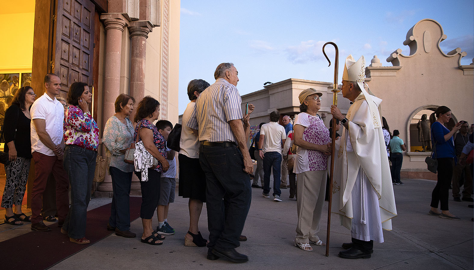 Recent tragedy frames El Paso gathering in support of migrants