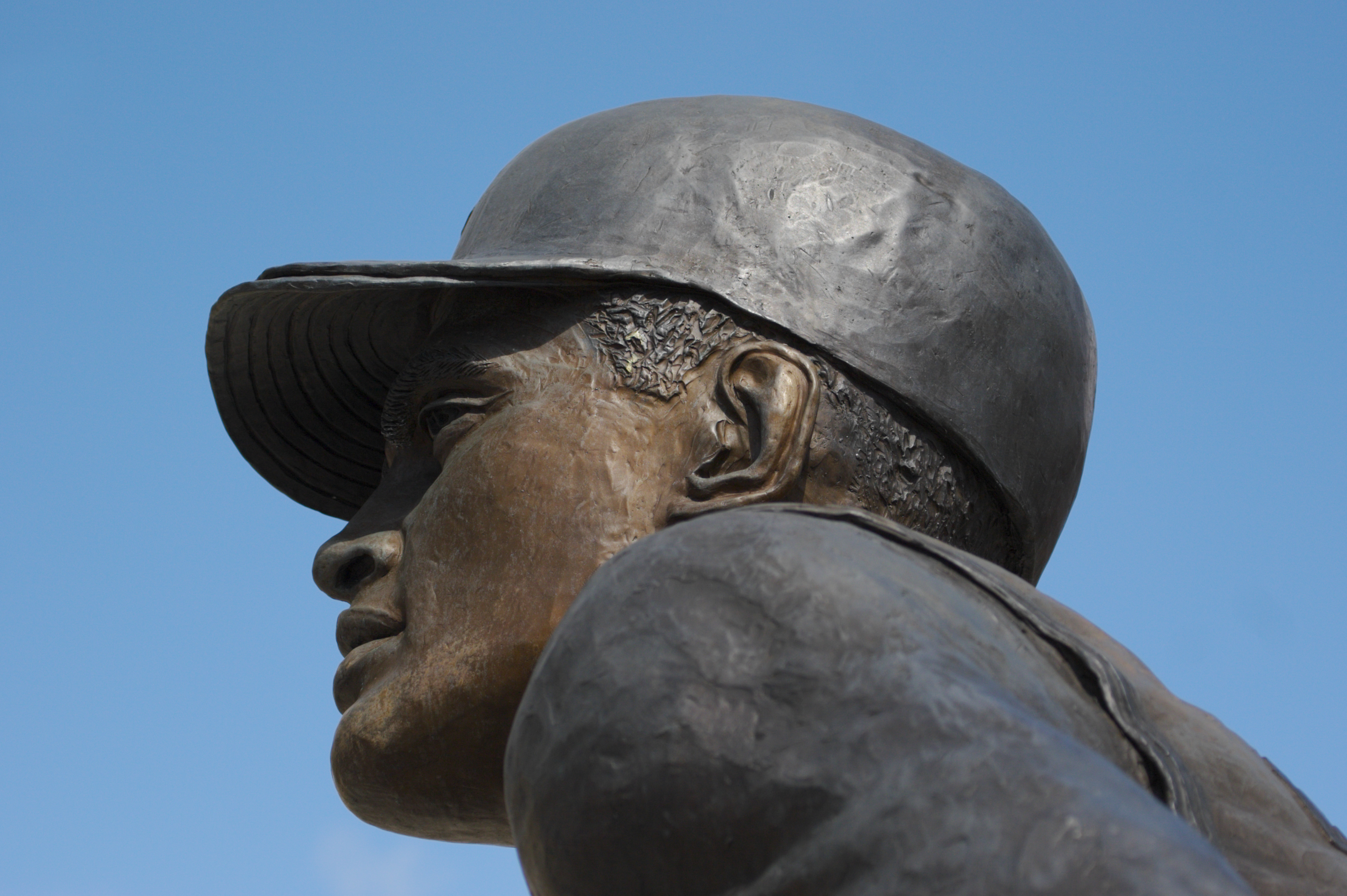 Remembering Roberto Clemente, 40 years after his death 