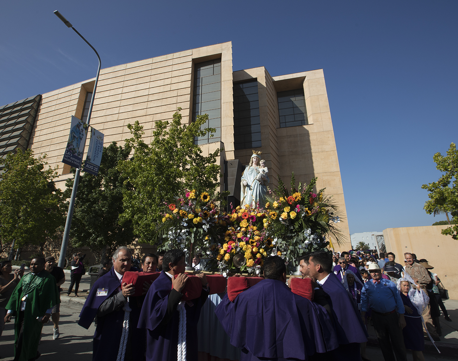 this-year-s-grand-marian-procession-marks-a-time-of-celebration-and-a