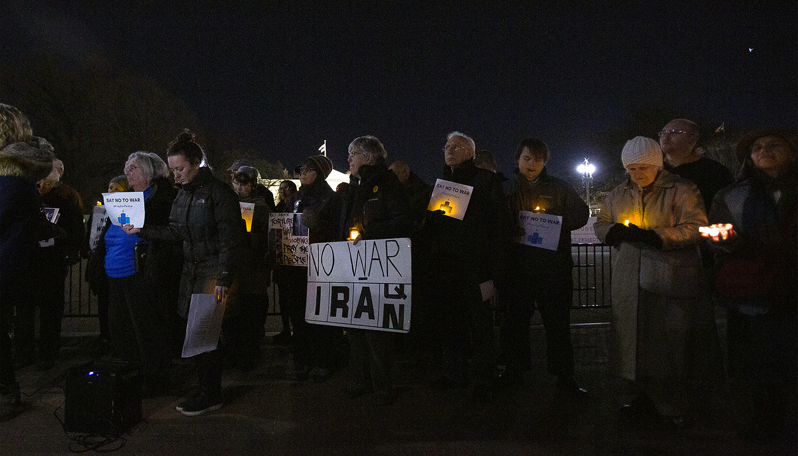 Prayer vigil pushes for peaceful solution in Iran crisis