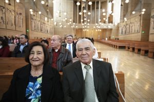 Carmen and Jesús Vargas married 60 years ago, on Dec. 27, 1959. They renewed their vows during the World Marriage Day Mass in Spanish at the Cathedral of Our Lady of the Angels on Sun., Feb. 9. (Victor Alemán)