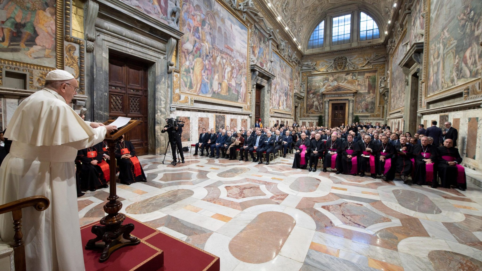 Pope updates Vatican City State judicial system