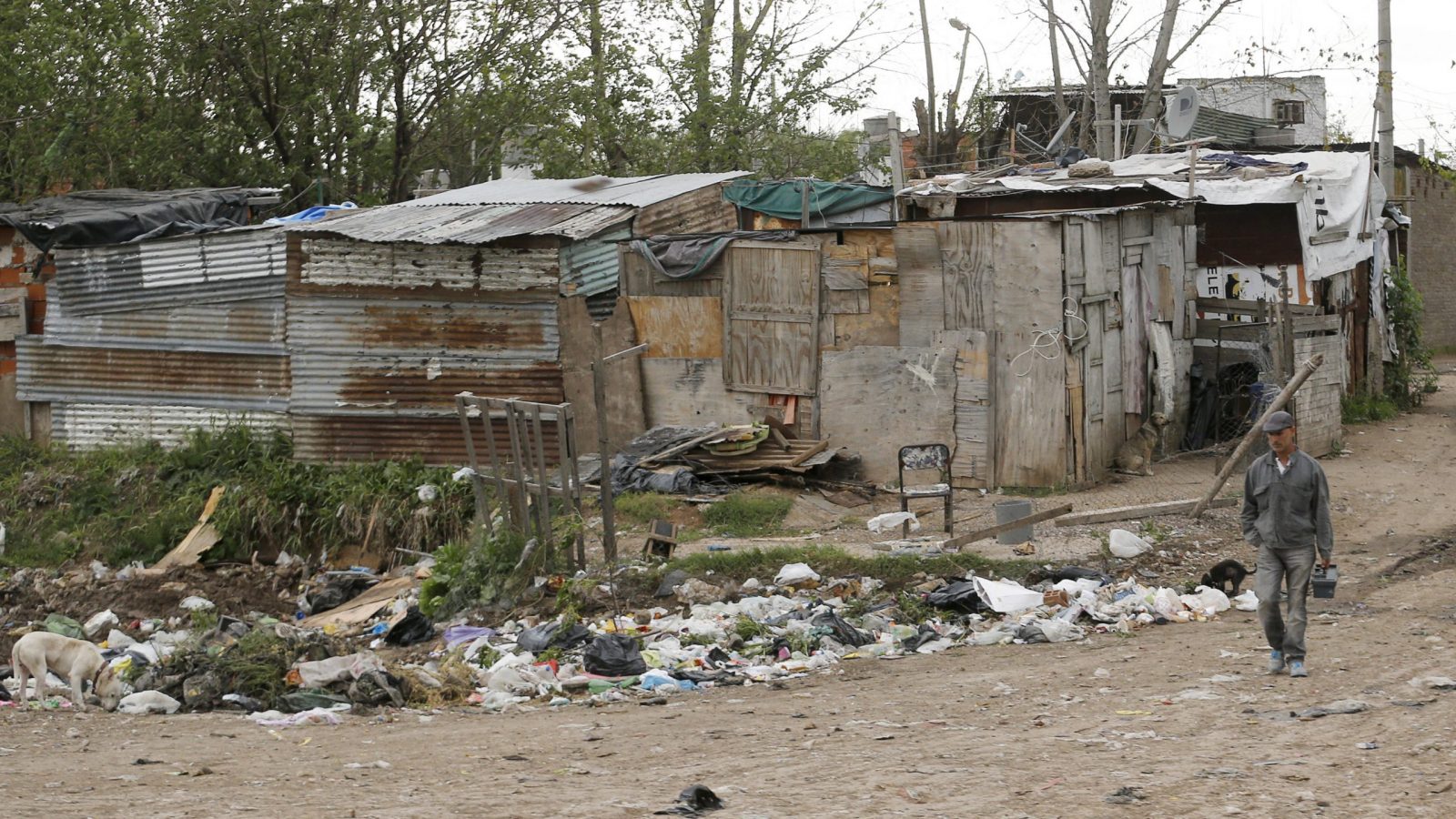 priests urge better Argentine response to COVID19 in slums