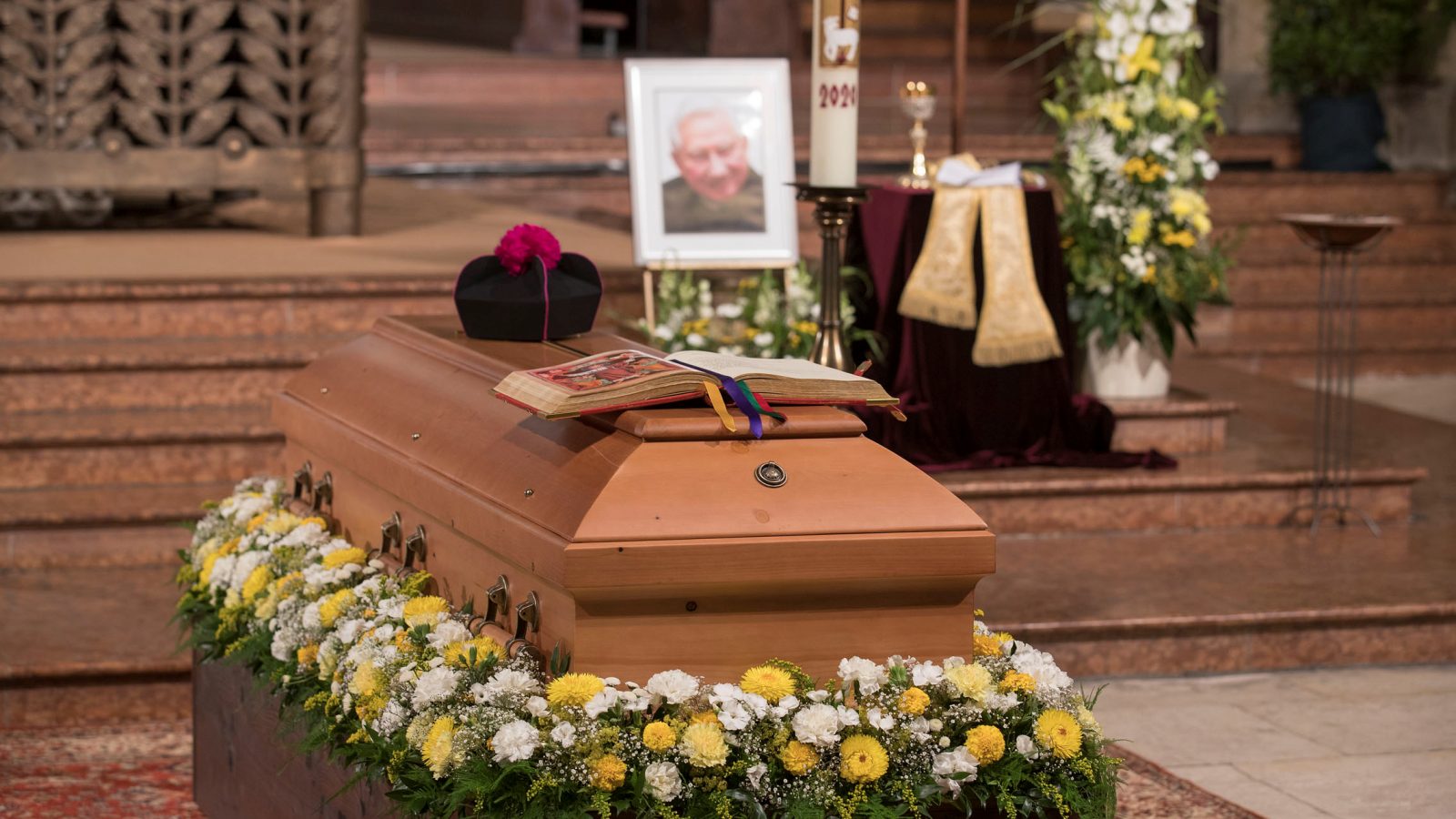 Retired Pope Benedict follows his brother's funeral virtually