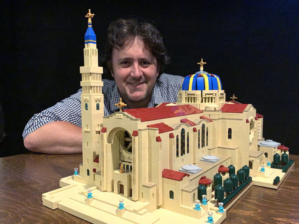 Intuition realistisk klip Pandemic hobby: Washington man designs Lego basilica replica