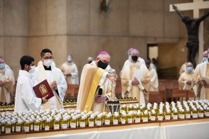 Archbishop Gomez blesses the sacramental holy oils at the Chrism Mass on Holy Thursday. (Victor Alemán)