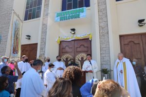 Parishioners at Resurrection Church in Boyle Heights celebrate the opening of the jubilee Holy Doors Sept. 12, 2021. (Archdiocese of LA)