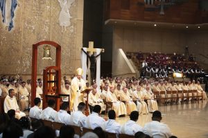 Archbishop Gomez addresses the new priest class of 2022 during their ordination Mass. (Victor Alemán)