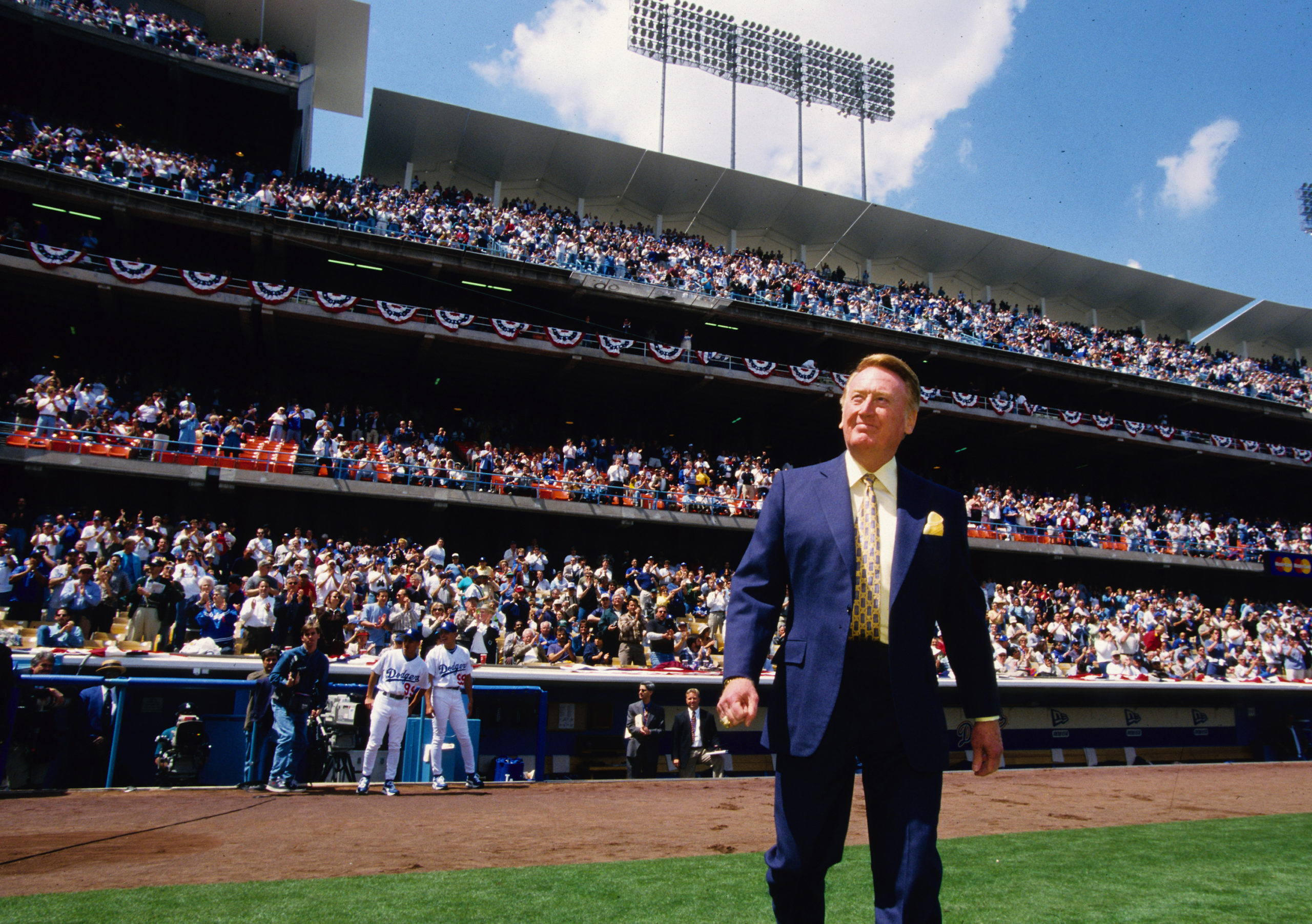 Remembering Vin Scully and his iconic work in the 1986 World