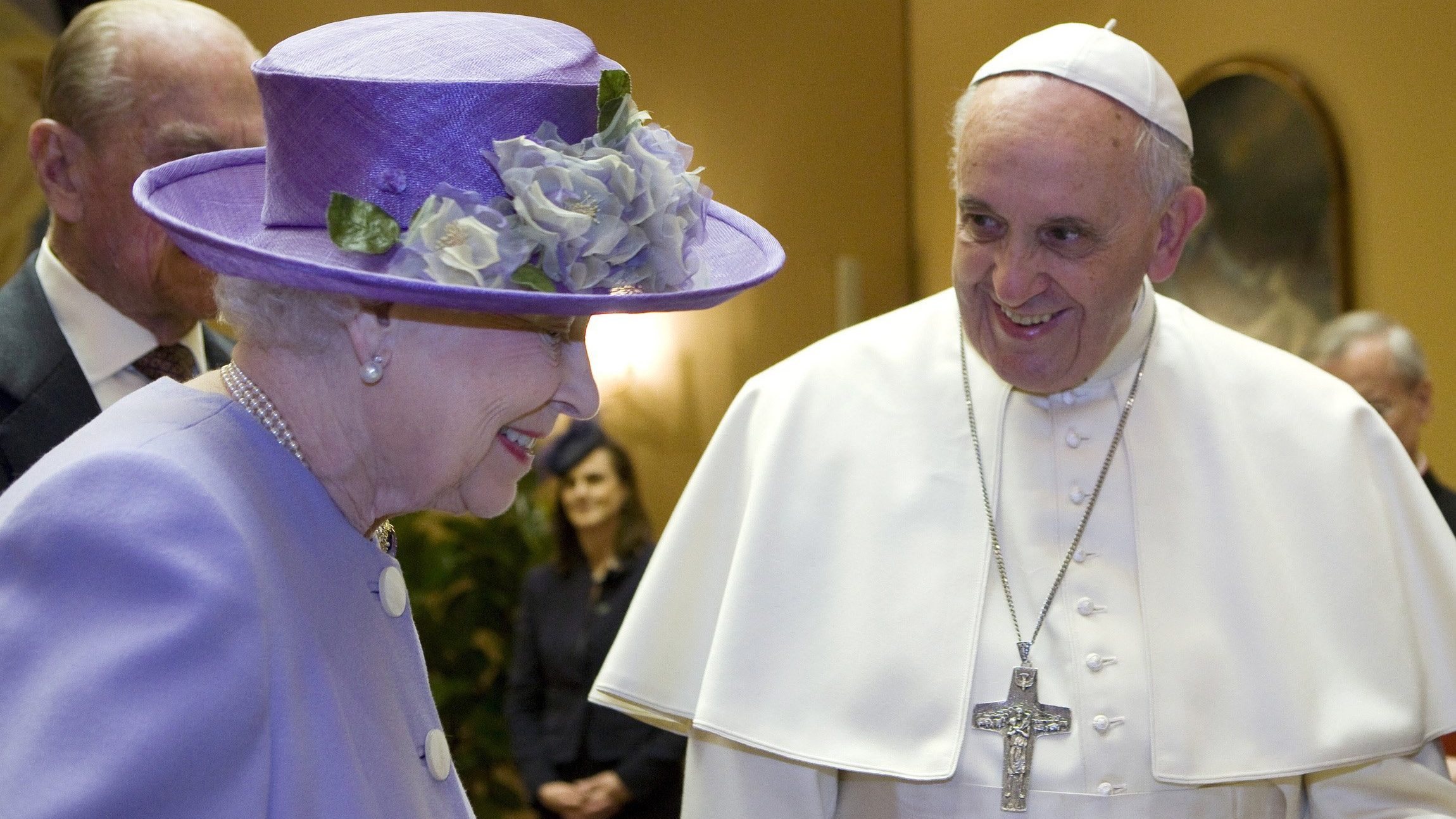 British Catholics, Pope Francis pay tribute to Queen Elizabeth II