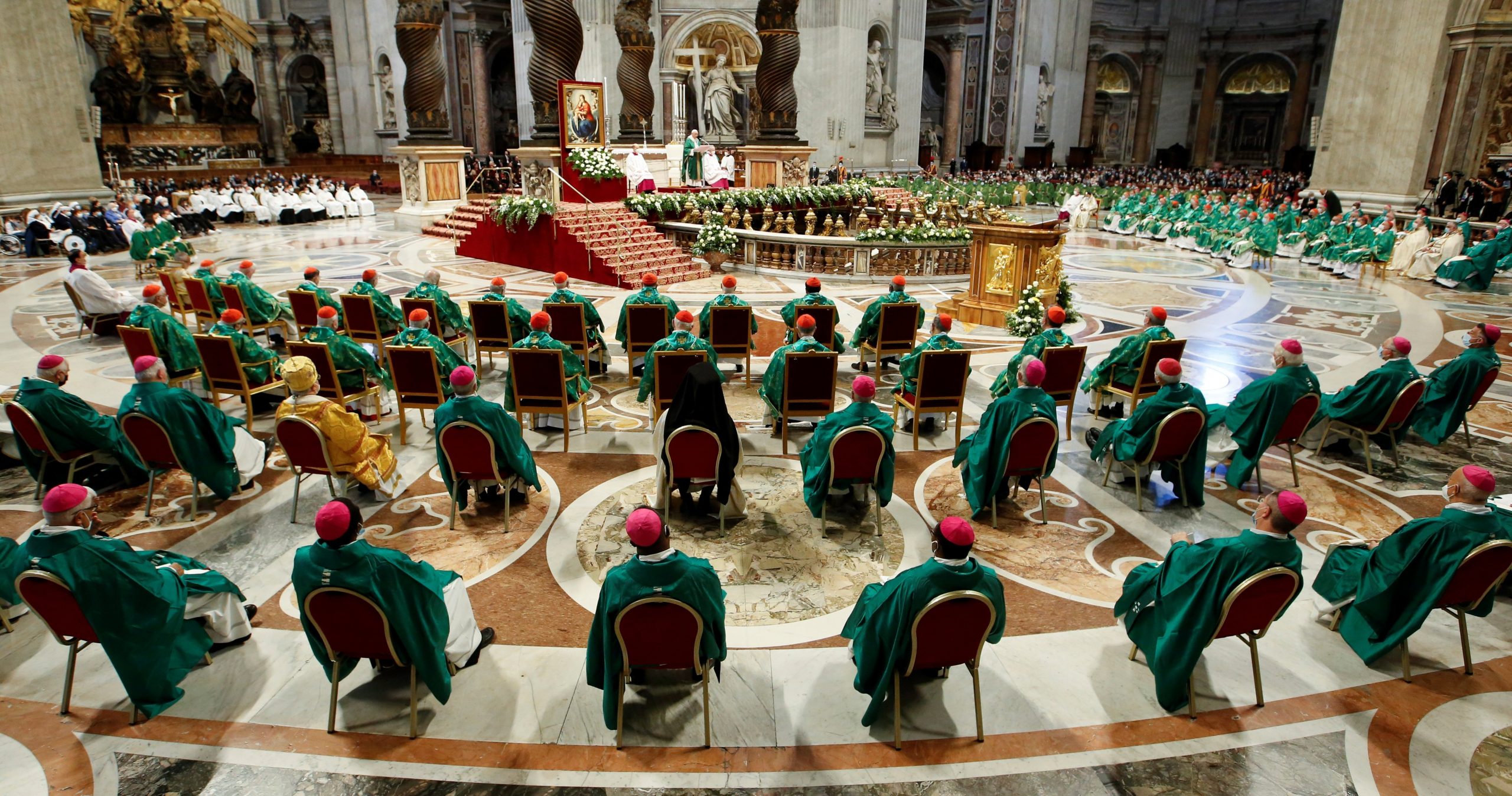 Pope meets group that prepared text for next phase of synod