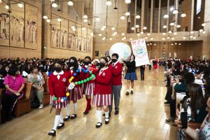 The Archdiocese of Los Angeles’ Mission Office hosts the annual liturgy to celebrate the contributions by local youth to help underserved children of the world.(Victor Alemán) 