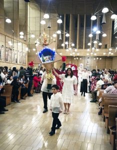 Archbishop Gomez blessed parols at the Simbang Gabi kickoff Mass. (Victor Alemán)