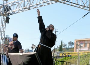 Rapping priest and Capuchin friar Father Victor Taglianetti performs at OneLife LA Jan. 21, 2023. (Sarah Yaklic)