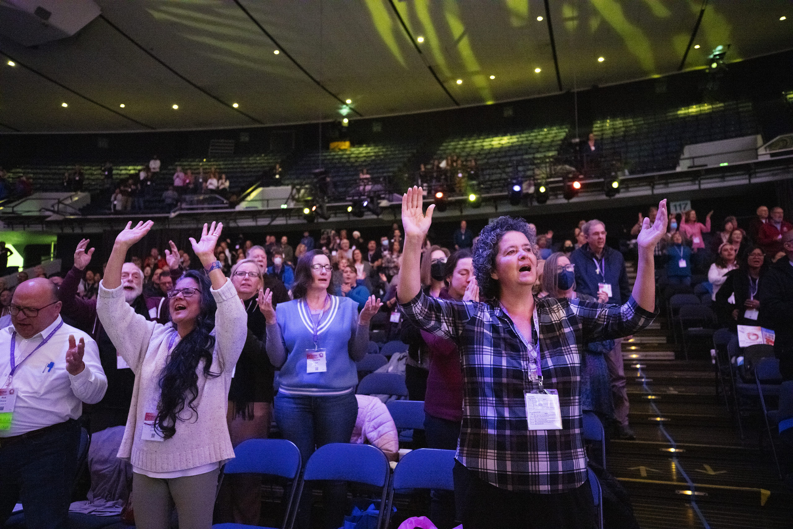 Speakers, liturgies bring grieving LA Congress crowd to their feet