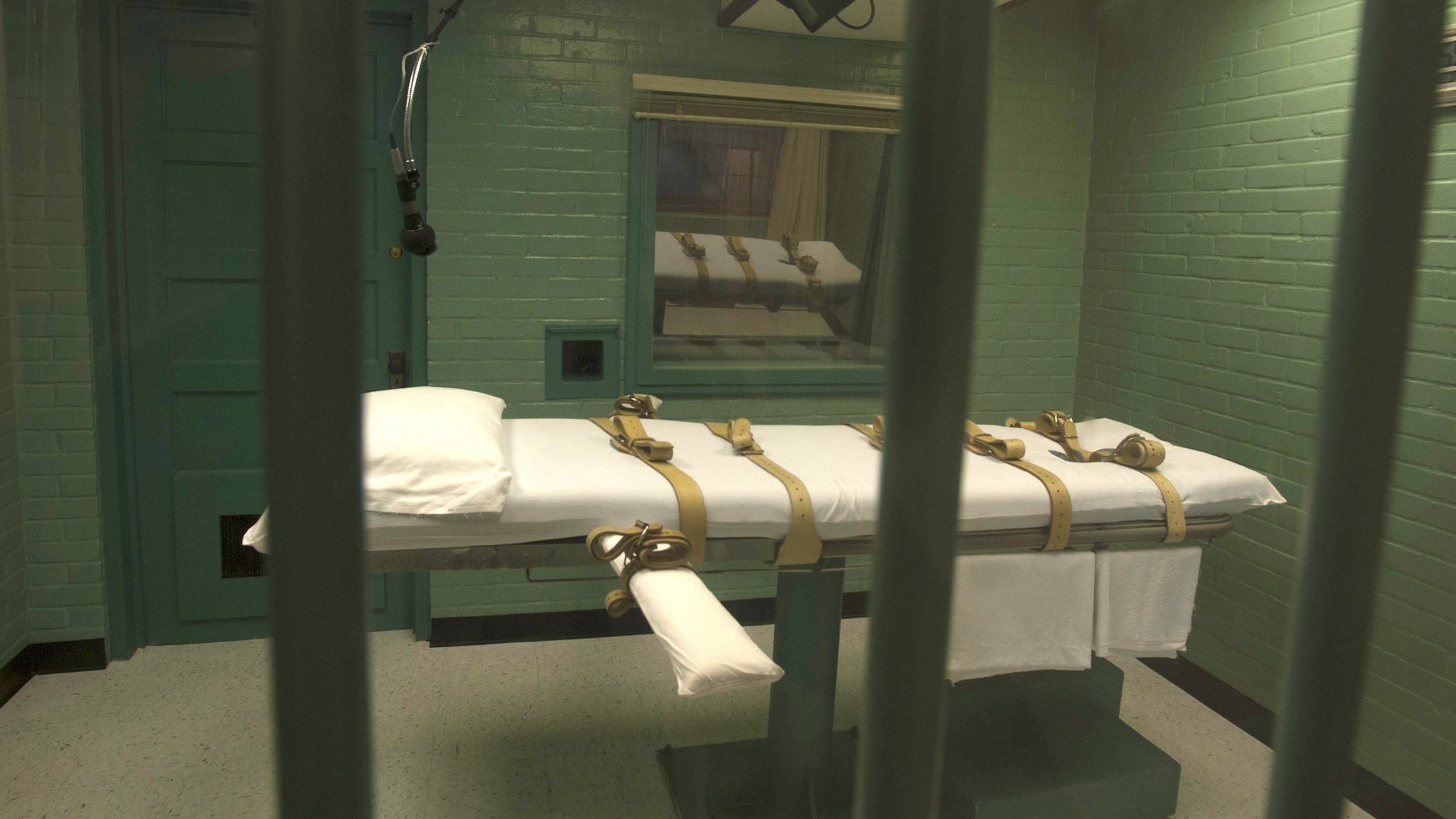 Florida signs death penalty bill criticized by