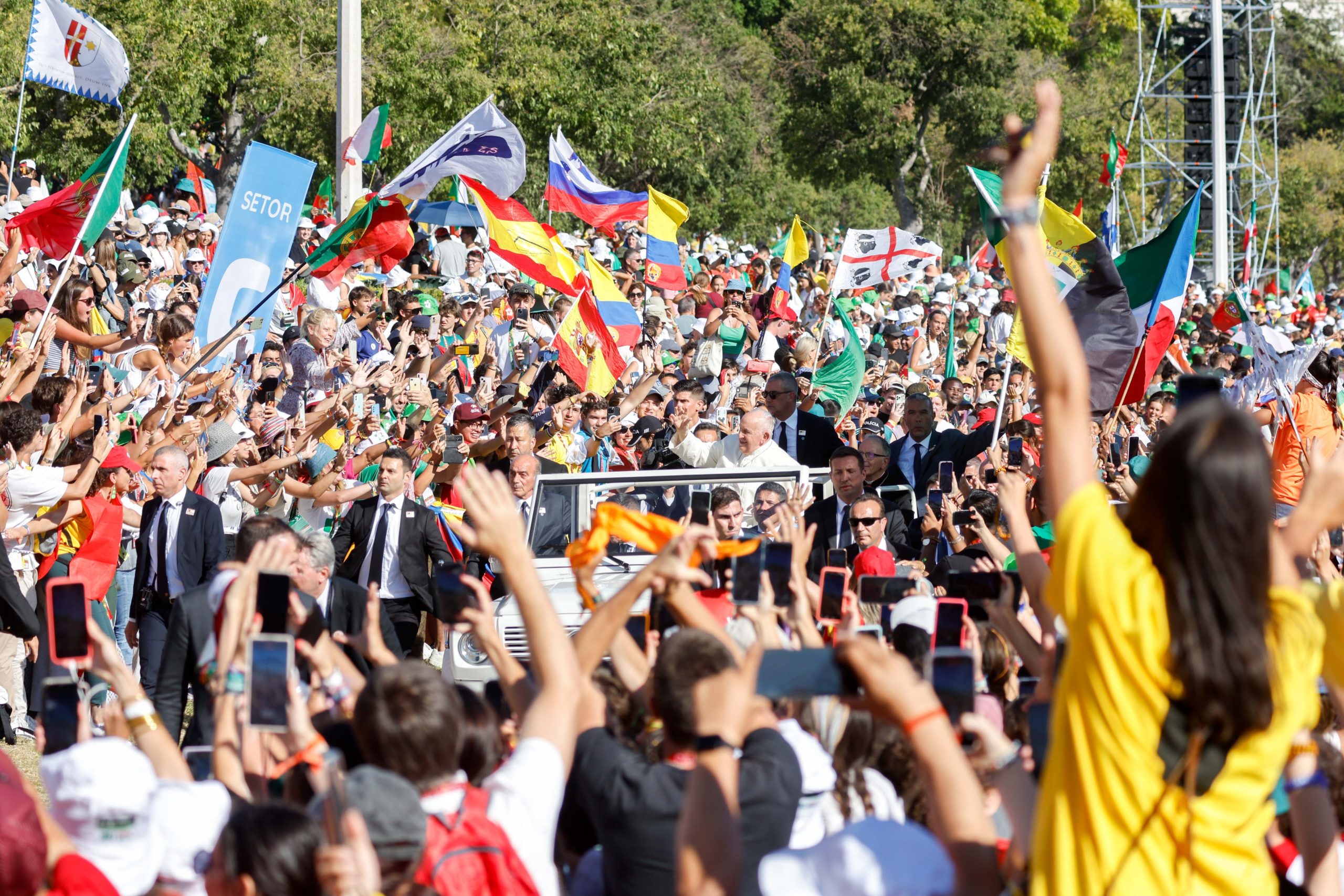 Lopez Leads World Youth Alliance As New President - dtfqjpw