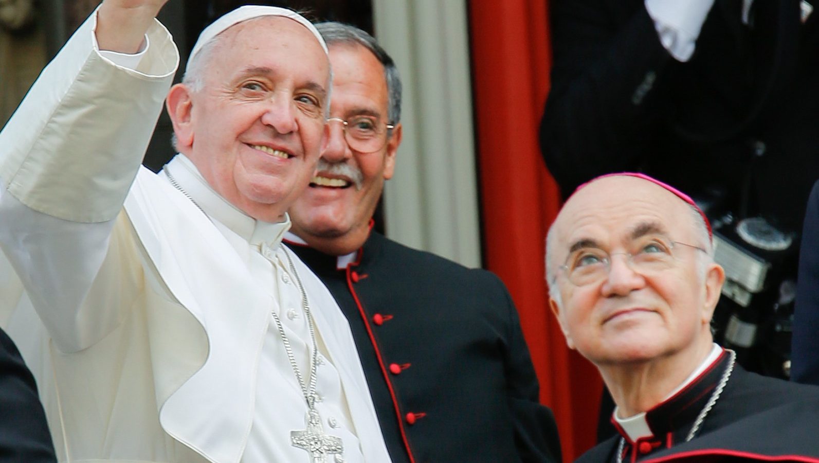Vatican accuses archbishop vigan of schism begins trial