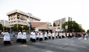 More than 300 priests, seminarians, and lay Catholics joined the archdiocese's Office of Vocations and the Friars and Sisters of the Poor of Jesus Christ LA for a Eucharistic Procession through downtown LA’s Skid Row on Saturday, July 27. (Victor Alemán)