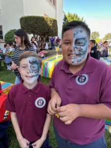 Students had the opportunity to paint their faces during a Día de los Muertos Education Day at Calvary Cemetery in East LA on Oct. 24. (Maria Hurtado)