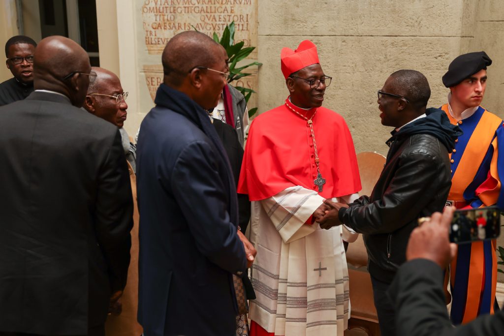 Christmas consistory: Big crowds, festive air for well-wishers of new cardinals