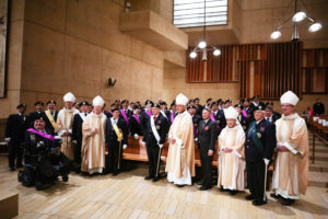 The Archdiocese of Los Angeles' five auxiliary bishops pose with Knights of Columbus following the annual Requiem Mass for the Unborn, the conclusion to the OneLife LA celebration at the Cathedral of Our Lady of the Angels on Jan. 18.  (Victor Alemán)