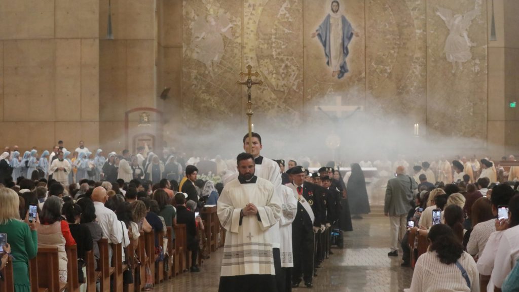 LOS ANGELES MASS NATIONAL EUCHARIST PILGRIMAGE
