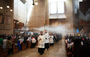 A Eucharistic procession following Corpus Christi Mass at the Cathedral of Our Lady of the Angels on June 22 during the National Eucharistic Pilgrimage. (Victor Alemán)