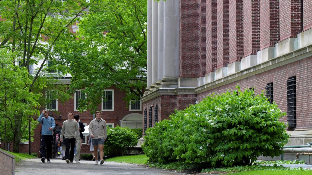 Catholic universities look to support foreign students amid visa crackdown