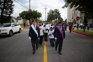 The Knights of Columbus walk ahead of the relics of St. Thérèse during a procession to the Sacred Heart Retreat House on Oct. 13 during a U.S. tour of the saint's relics. (Jeffrey Bruno)