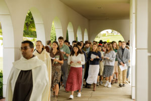 Students process behind the reliquary holding the relics of St. Thérèse during the tour’s stop at Thomas Aquinas College in Santa Paula on Oct. 14. (Liam McDaniel/Thomas Aquinas College)