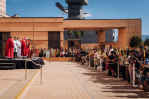 Archbishop José H. Gomez prays before the Palm Sunday Mass on March 29 at the Cathedral of Our Lady of the Angels. (Isabel Cacho)