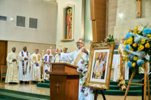 Deacon Douglass Johnson speaks during the Aug. 14 funeral Mass for Deacon Hosea Alexander at Holy Name of Jesus Church in Los Angeles. (John Geronilla)
